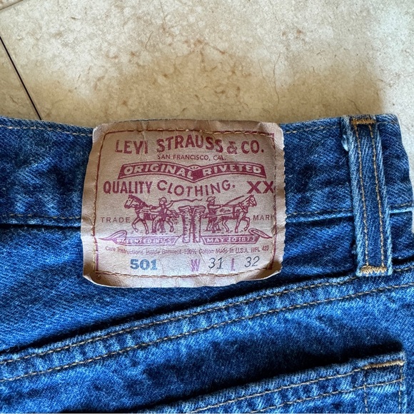 Levis 501 Denim Cut Off Shorts - Picture 3 of 3